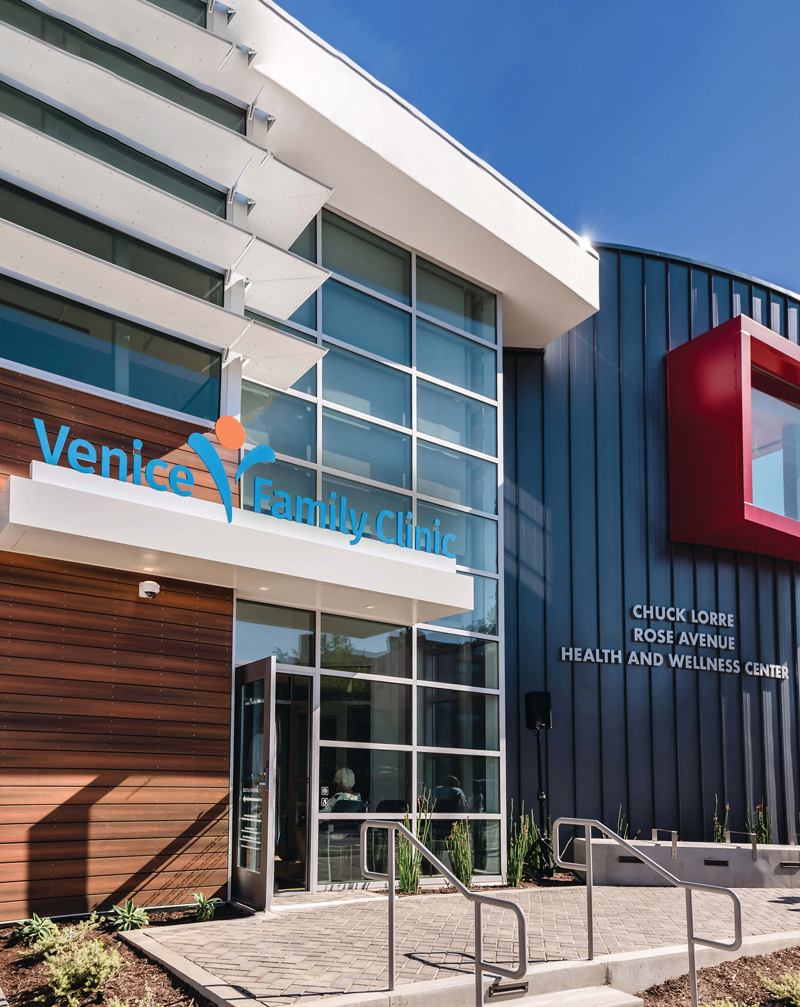 Chuck-Lorre-Rose-Avenue