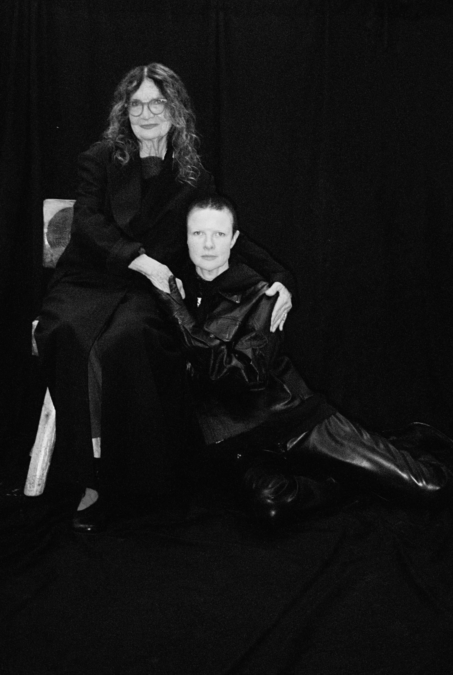 Photography-by-Meka-Boyle_Isabelle_Lita_2-2